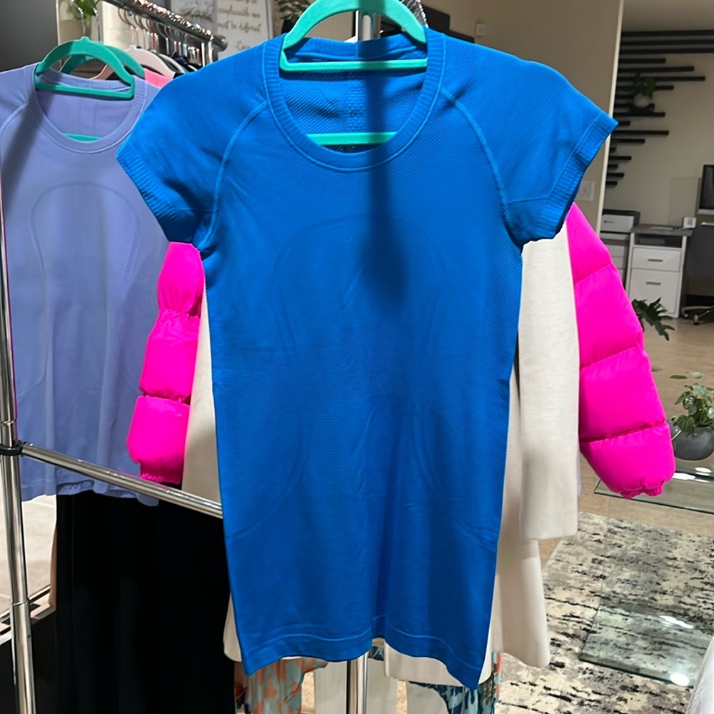 Lululemon Swiftly Tech Short-Sleeve Shirt in Electric Blue.